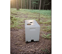 45 liters 50x30x37 with holders and eM hole