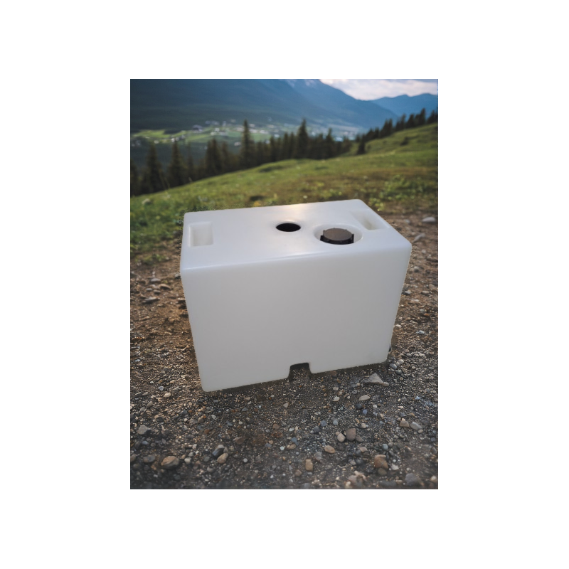 45 liters 50x30x37 with holders and eM hole