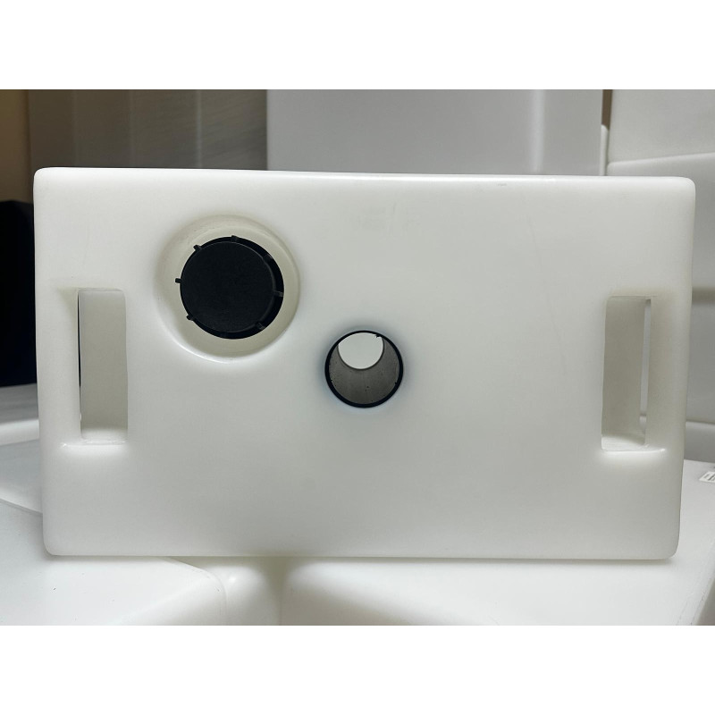 45 liters 50x30x37 with holders and eM hole