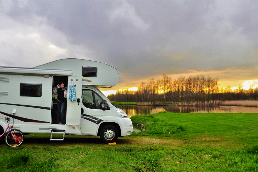 Safe and independent holiday travel: Effective water tanks for mobile explorers